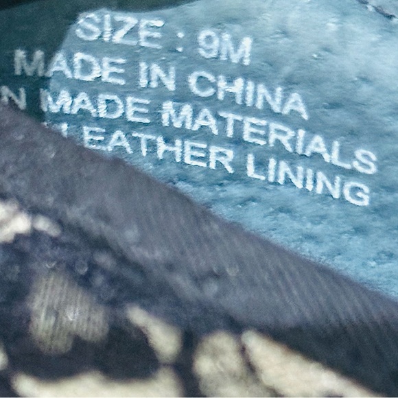 👠🌸 BEVERLY FELDMAN Vintage Patent & Lace Peep Toe Floral Wedges | Sz 9M - Picture 6 of 6